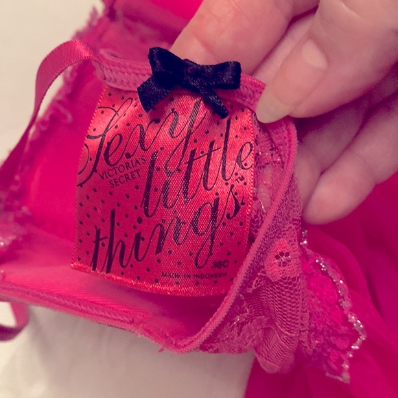 NWOT Victoria’s Secret sexy little thing 36C with a little padding & panties - Picture 5 of 8